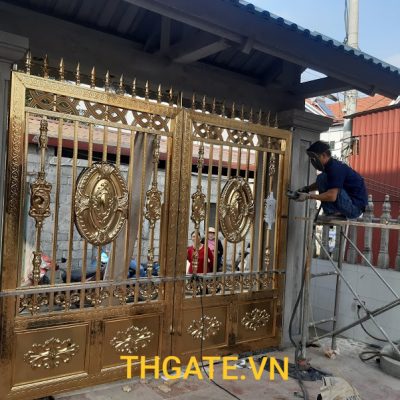 Bộ Cổng Inox Màu Vàng Cái Hộp 60x100