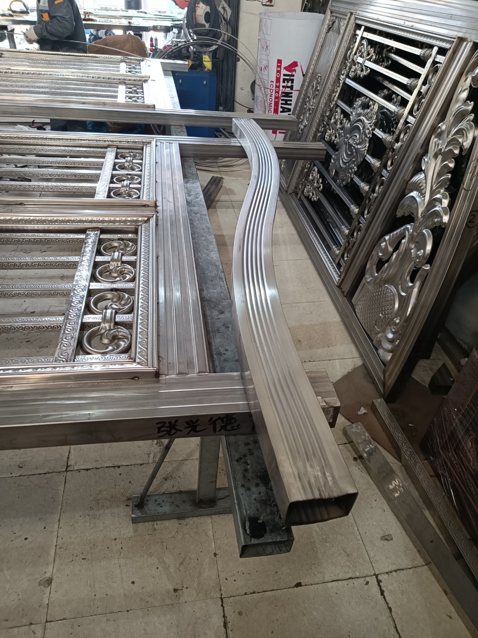 Cổng Inox Thô